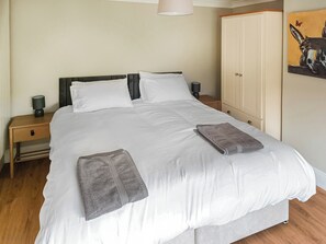 3 bedrooms, free WiFi, bed sheets