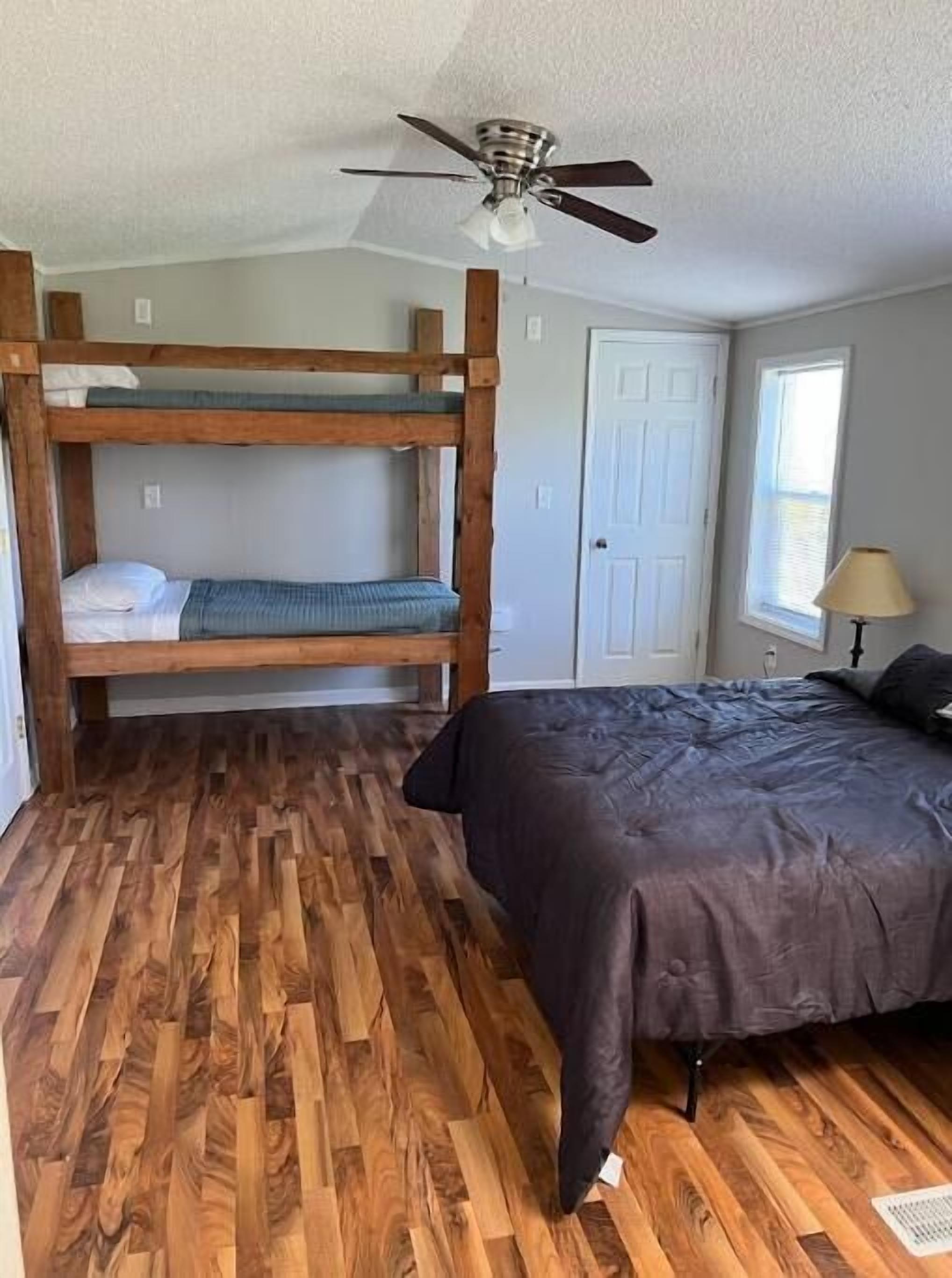 3 habitaciones, cuna de viaje, wifi gratis y ropa de cama 