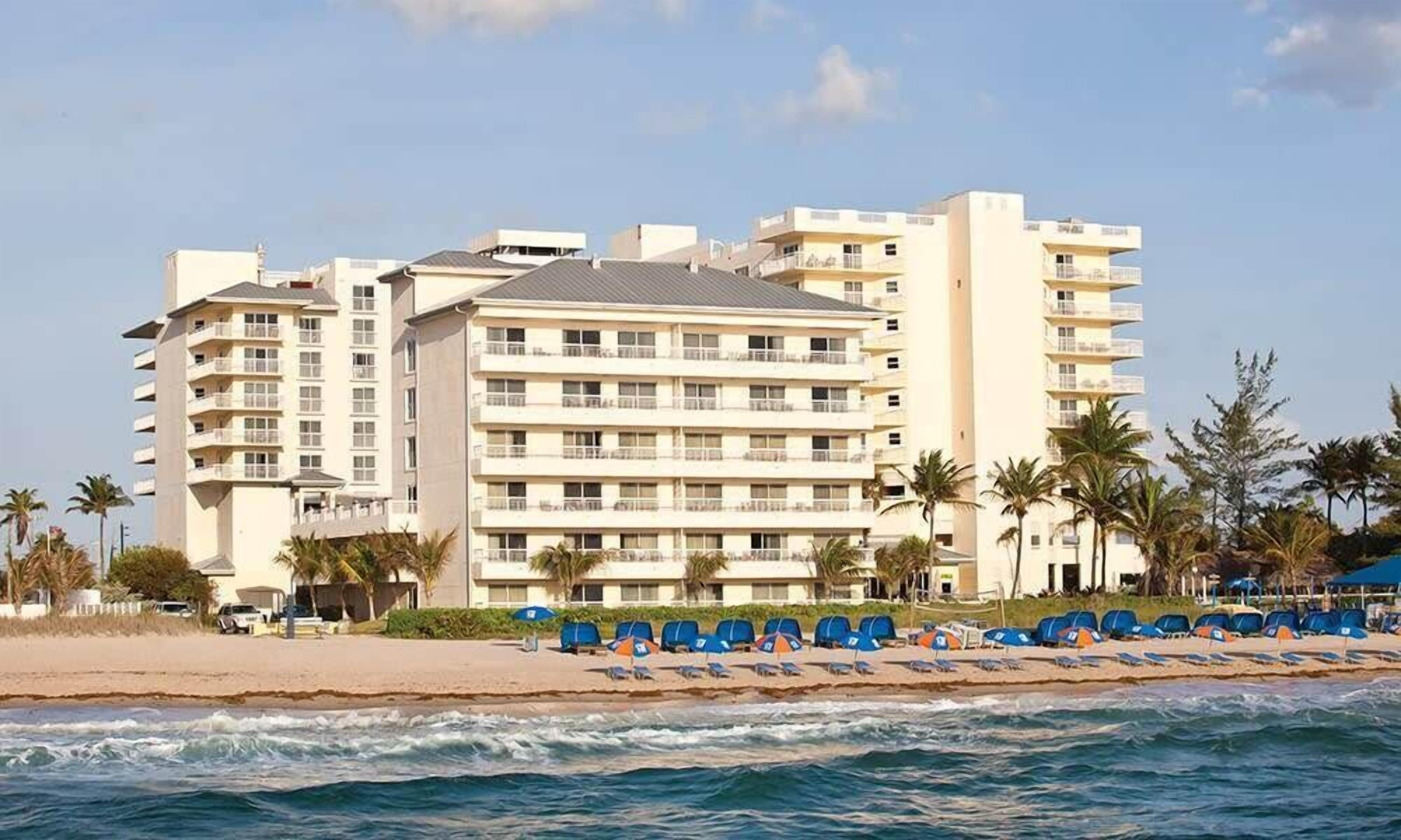 2br Condon on Pompano Beach w/Surfing!