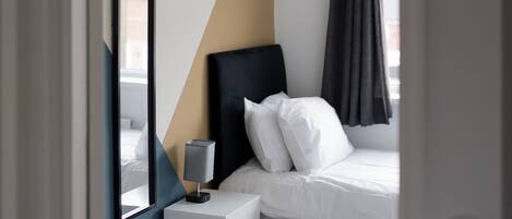 3 chambres, fer et planche à repasser, Wi-Fi, draps fournis