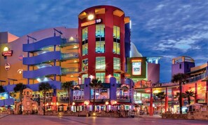 المنشأة من الخارج