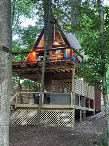 Spectacular riverfront treehouse in Beautiful Bedford County, PA,