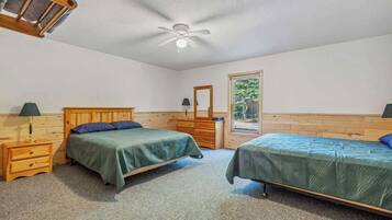 4 bedrooms, iron/ironing board, travel cot, free WiFi