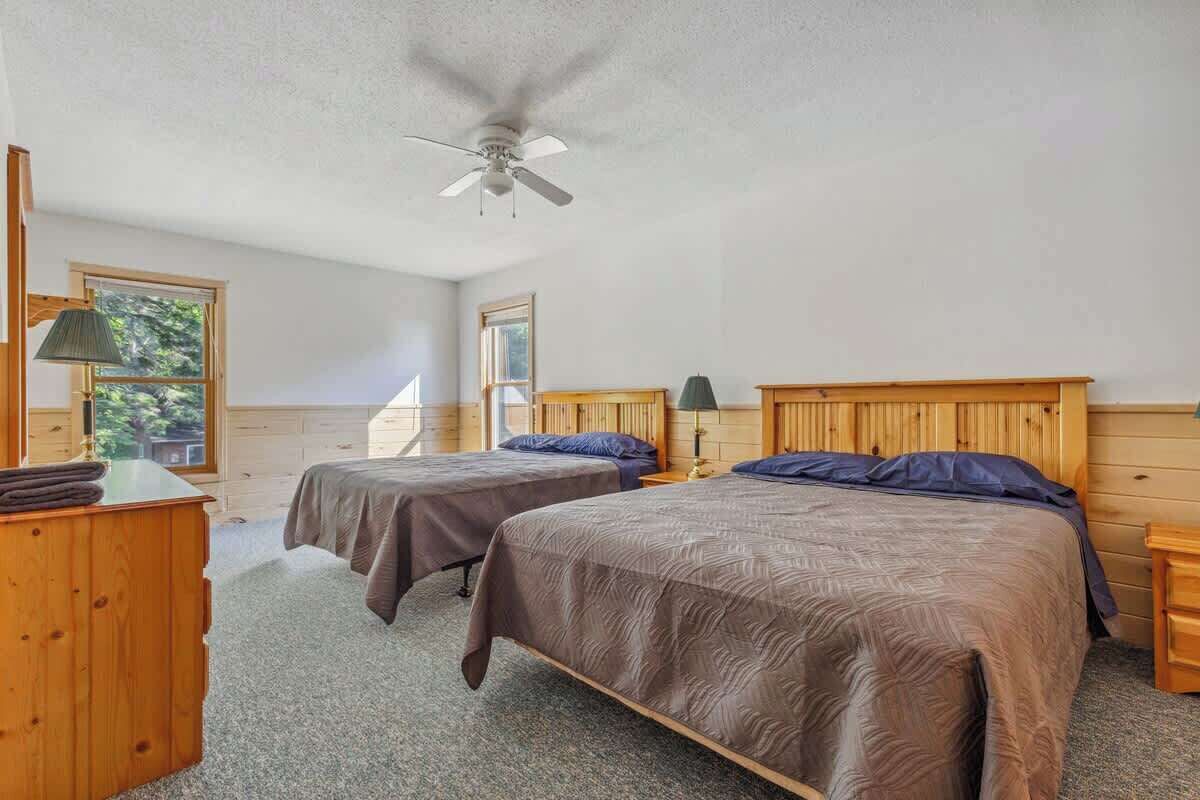 4 bedrooms, iron/ironing board, travel crib, free WiFi