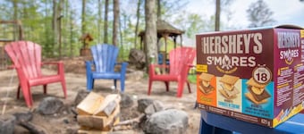 Fun, Relaxing Cottage w Hot Tub, Sauna & Fast Wifi