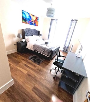 2 chambres, fer et planche à repasser, Wi-Fi gratuit, draps fournis