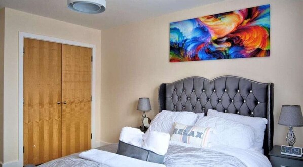 2 chambres, fer et planche à repasser, Wi-Fi gratuit, draps fournis