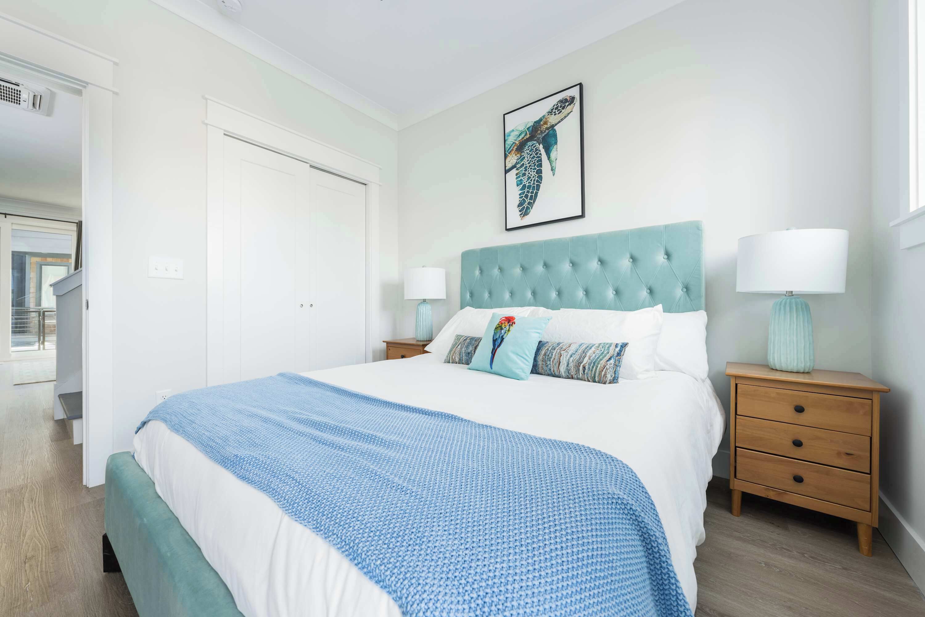 2 slaapkamers, een bureau, een strijkplank/strijkijzer, gratis wifi