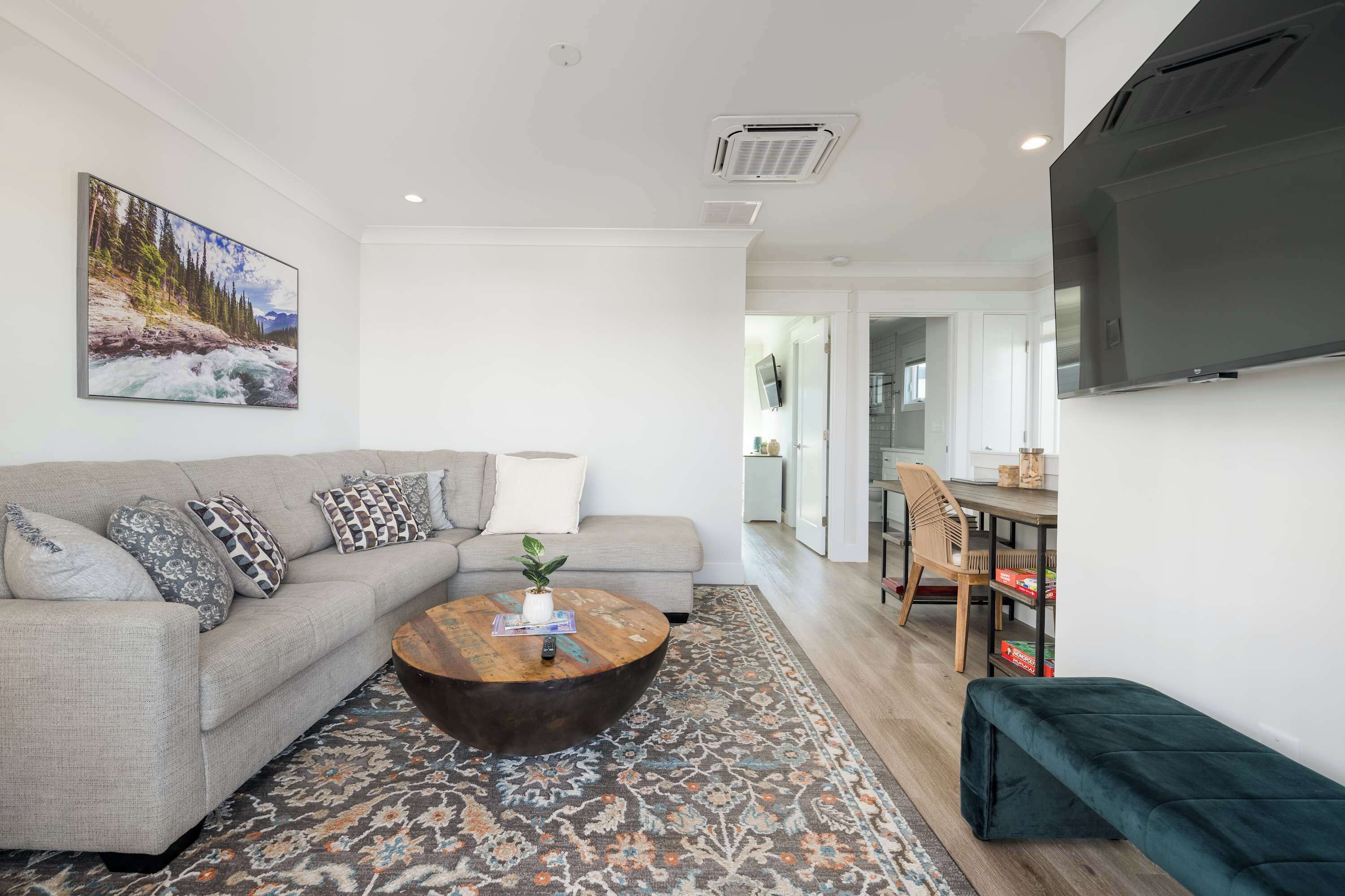 Smart TV, offices