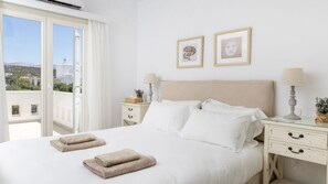 5 bedrooms, iron/ironing board, free WiFi, bed sheets