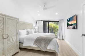 3 bedrooms, iron/ironing board, free WiFi, bed sheets - THIS is the ONE! (Islamorada)