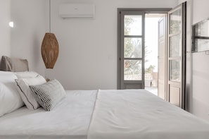2 bedrooms, in-room safe, iron/ironing board, free WiFi - Cliff Villa (Paros)