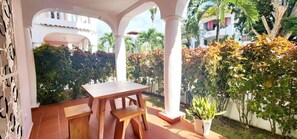 Chalet | Property grounds - Apartamento Bayahibe Con Terraza (San Rafael del Yuma)