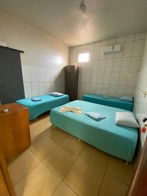 Kolmen hengen standard-huone | Ilmainen Wi-Fi