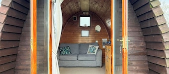 Woodpecker Hollow - UK45980