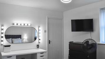 3 間睡房、免費 Wi-Fi、床單