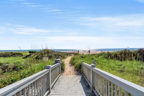 Beach - Spacious 2BR Condo at Ocean Creek Resort – Minutes from Beach (Myrtle Beach)