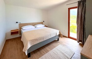 2 Schlafzimmer, Reisekinderbett, kostenloses WLAN, Bettwäsche