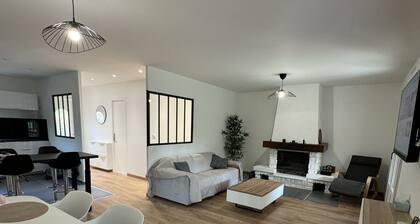 Maison de campagne dans un domaine privé.