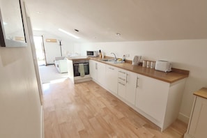 Dishwasher, high chair