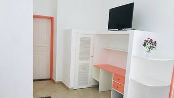 Classic Studio | Living area | Computer monitors