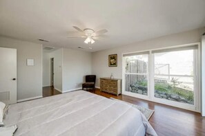 5 Schlafzimmer, Schreibtisch, Bügeleisen/Bügelbrett, kostenloses WLAN