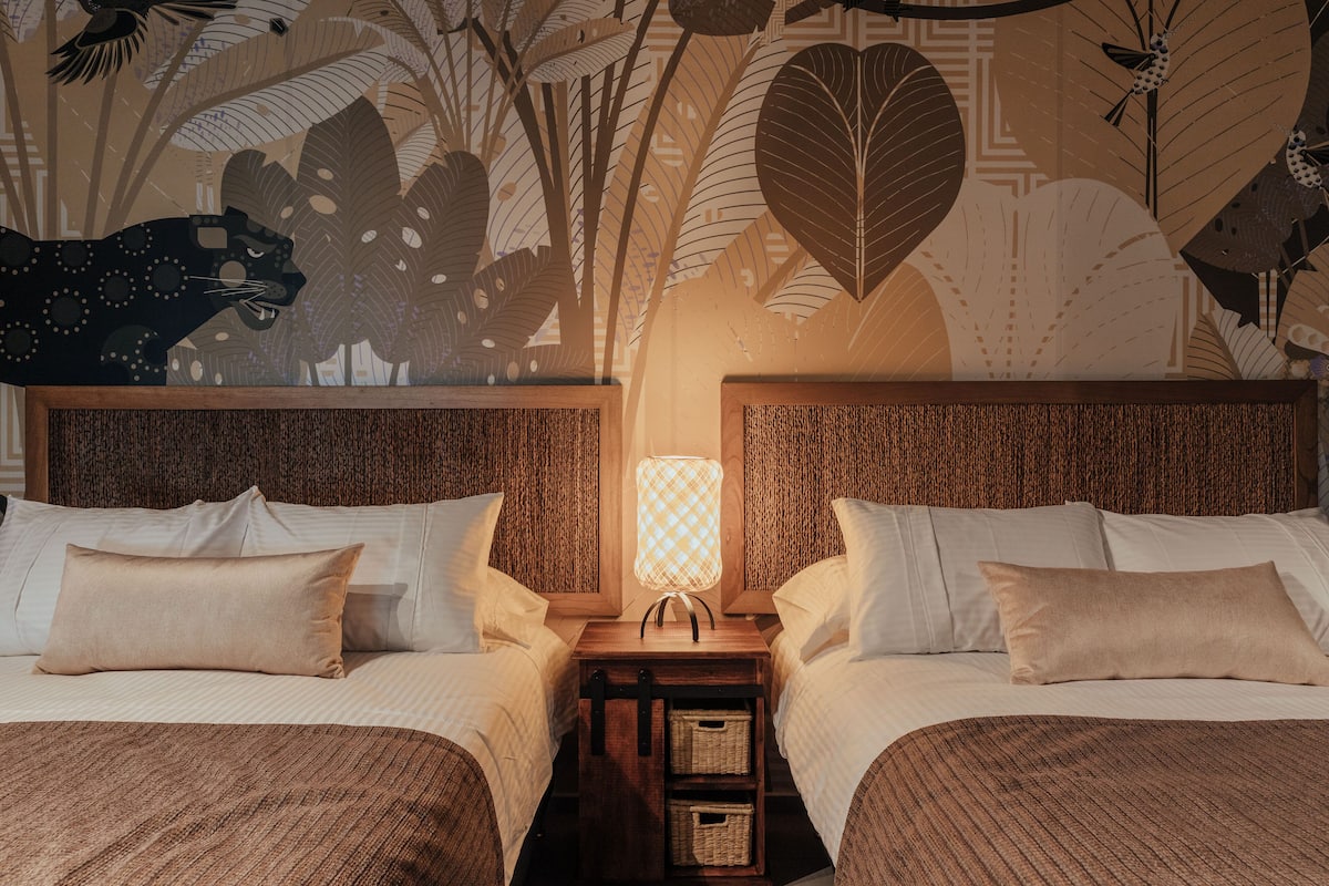 Family Suite, Multiple Beds | 1 bedroom, minibar, in-room safe, individually decorated
