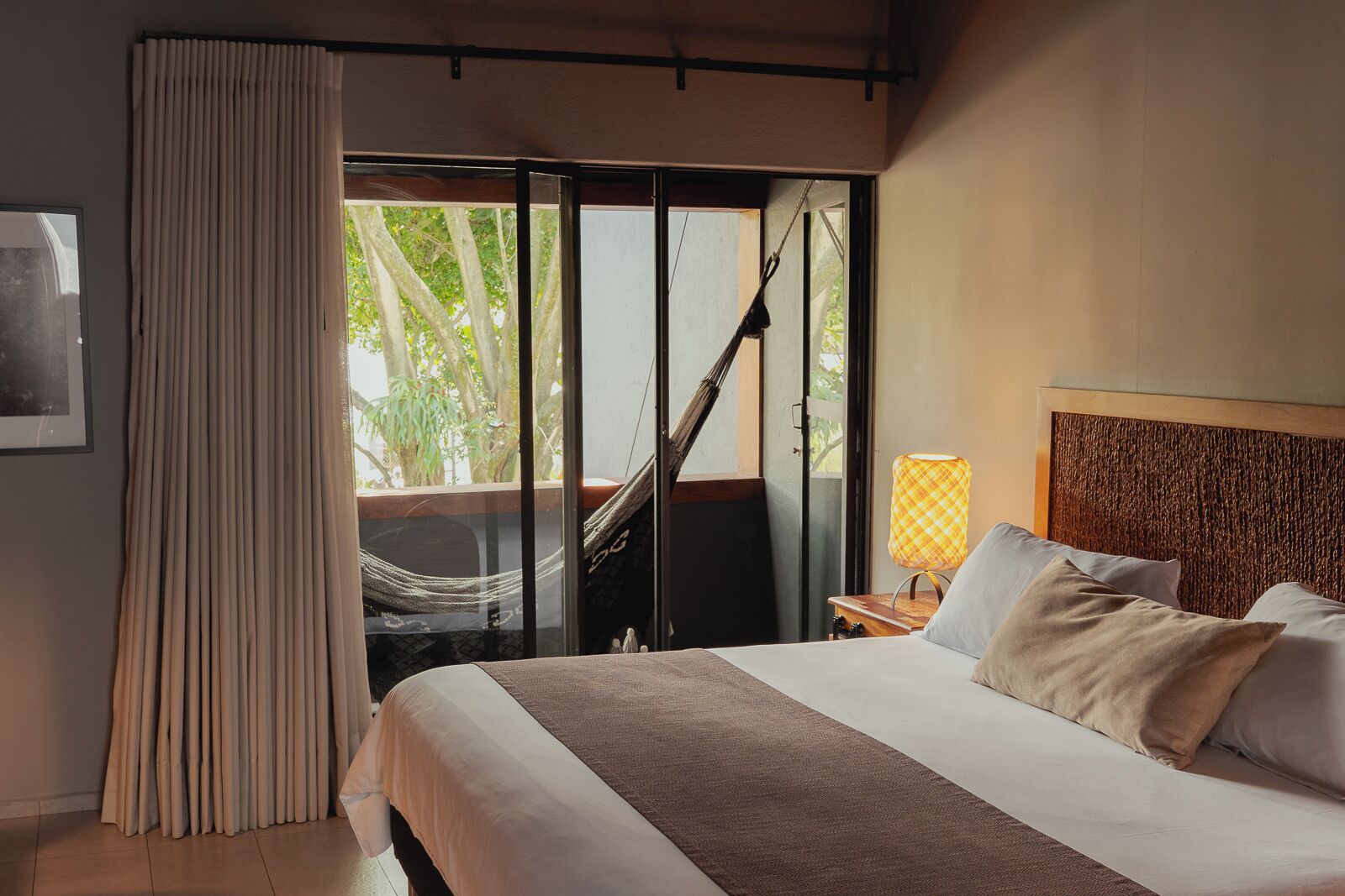 Design-Suite, 1 King-Bett, Balkon | Minibar, Zimmersafe, individuell dekoriert, Schreibtisch