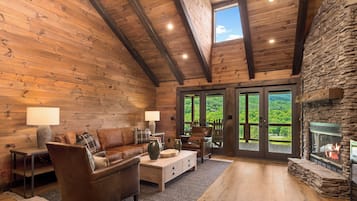 Robin at Springdale Resort | 2 bedrooms, hypo-allergenic bedding, individually decorated