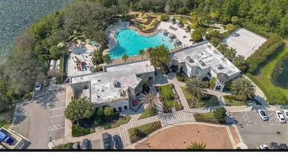 Great Suite with Private Kitchen and bathroom, 4 people, and water park for kids
