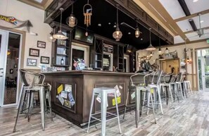 Bar (en la propiedad)