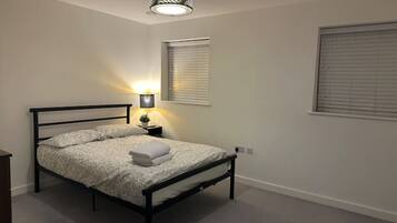 1 bedroom, iron/ironing board, WiFi