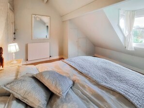3 bedrooms, free WiFi, bed sheets