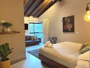 3 bedrooms, in-room safe, iron/ironing board, free WiFi