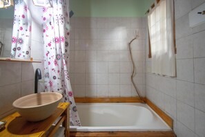 Cabaña básica, 2 habitaciones, en el área del jardín | Baño