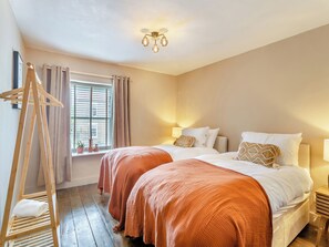 2 bedrooms, free WiFi, bed sheets