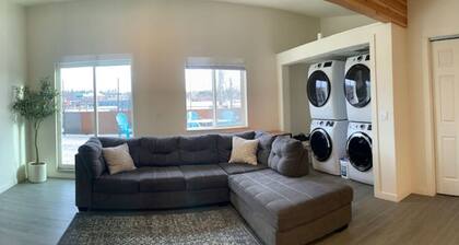 Downtown Studio - White