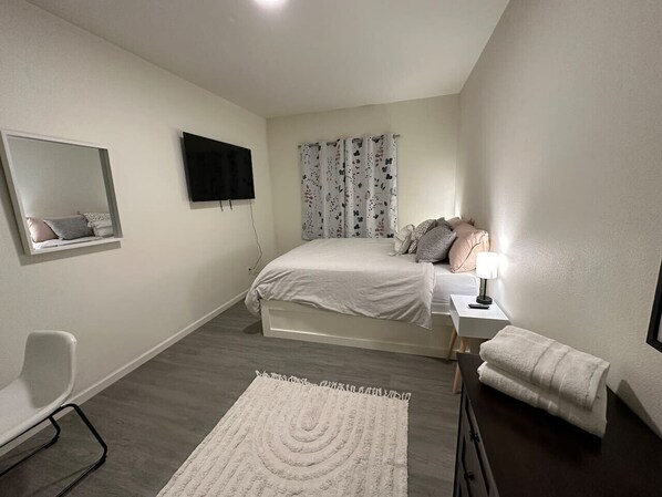 Unclassified image, 1 of 7, button