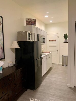 Unclassified image, 3 of 7, button