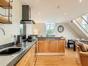 Dishwasher - 2 bedroom accommodation in Ewyas Harold, near Hereford (Ewyas Harold, near Hereford)