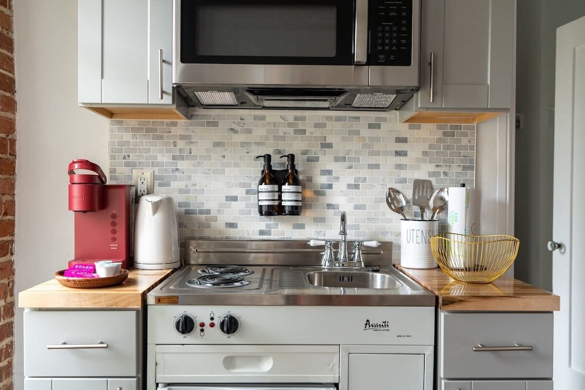 Microwave, stovetop, coffee/tea maker, toaster