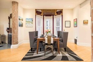 Dining - Spacious Artist’s House in the middle of Denver
 (Denver)