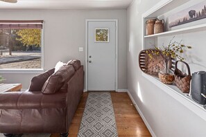 Interior - 4th Ave Hideaway - Cozy home with spacious yard (Columbia Falls)