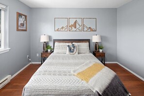 4 bedrooms, travel cot, WiFi, bed sheets - Grace Hideaway home in Columbia Falls MT (Columbia Falls)
