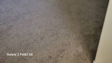 Una Smart TV, una chimenea