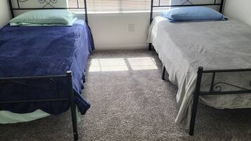1 quarto, ferros/tábuas de passar roupa, Wi-Fi, roupa de cama