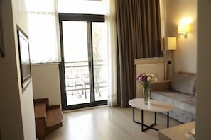 Cots/infant beds