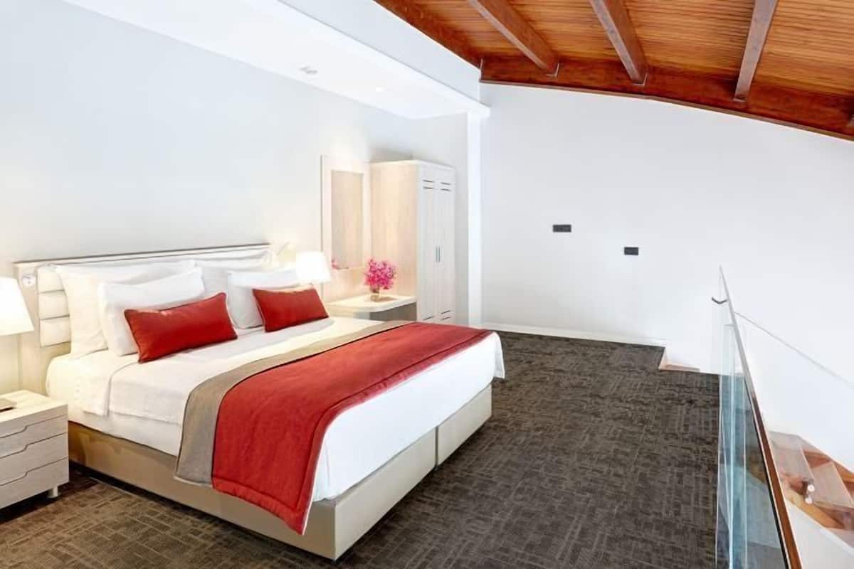 Cots/infant beds