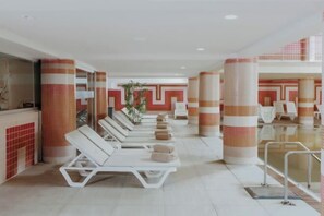 Indoor pool - Pırıl Hotel Thermal&Beauty Spa (Cesme)