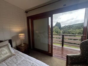 Villa | Free WiFi - Wilderness home (Campos do Jordão)